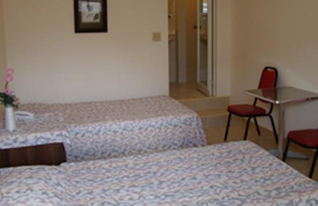 Micro Beach Hotel Garapan Chambre photo