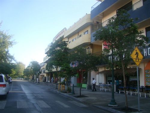 Micro Beach Hotel Garapan Extérieur photo